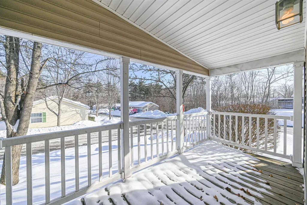 66 Sunset Way Manchester NH 03104