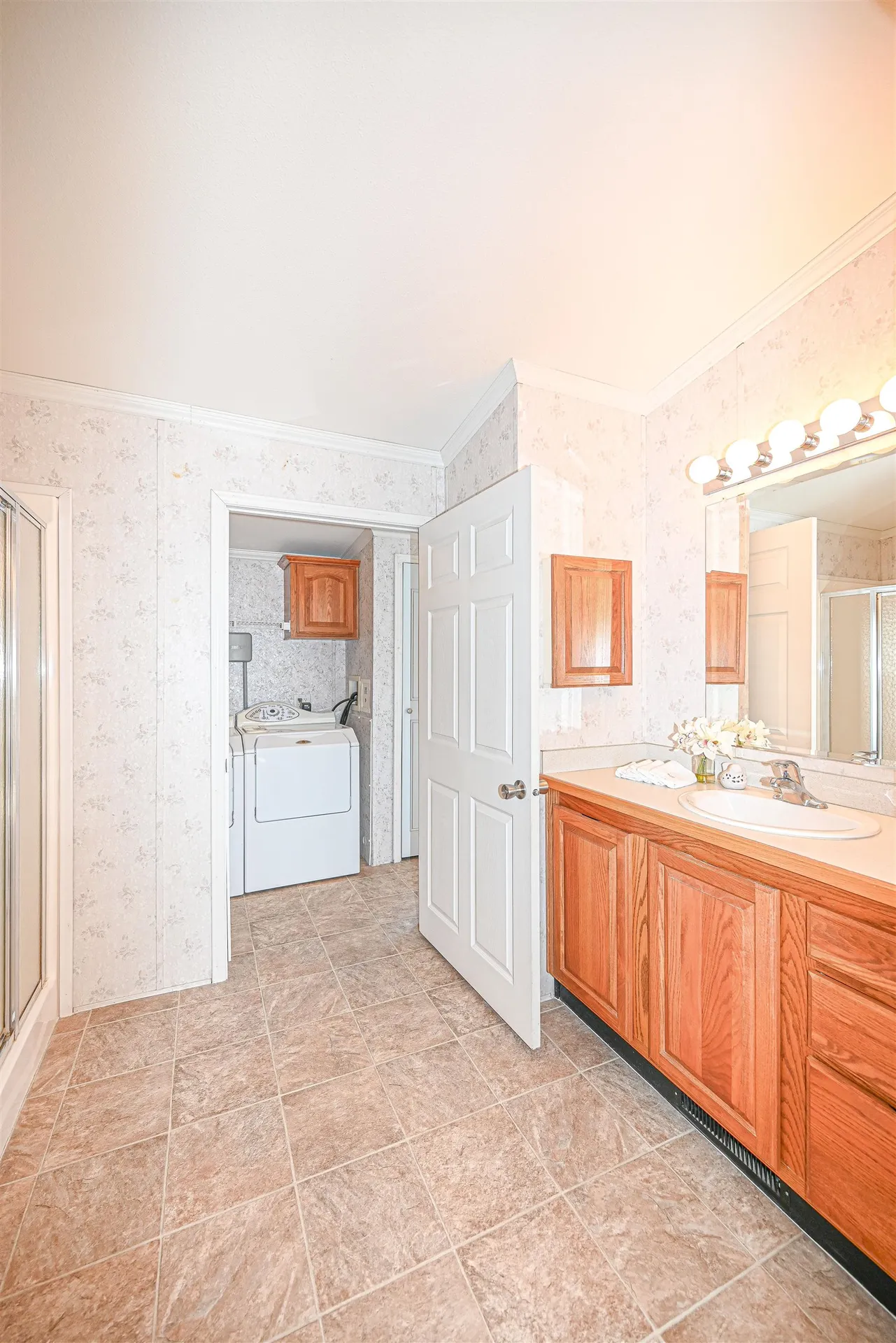 66 Sunset Way Manchester NH 03104