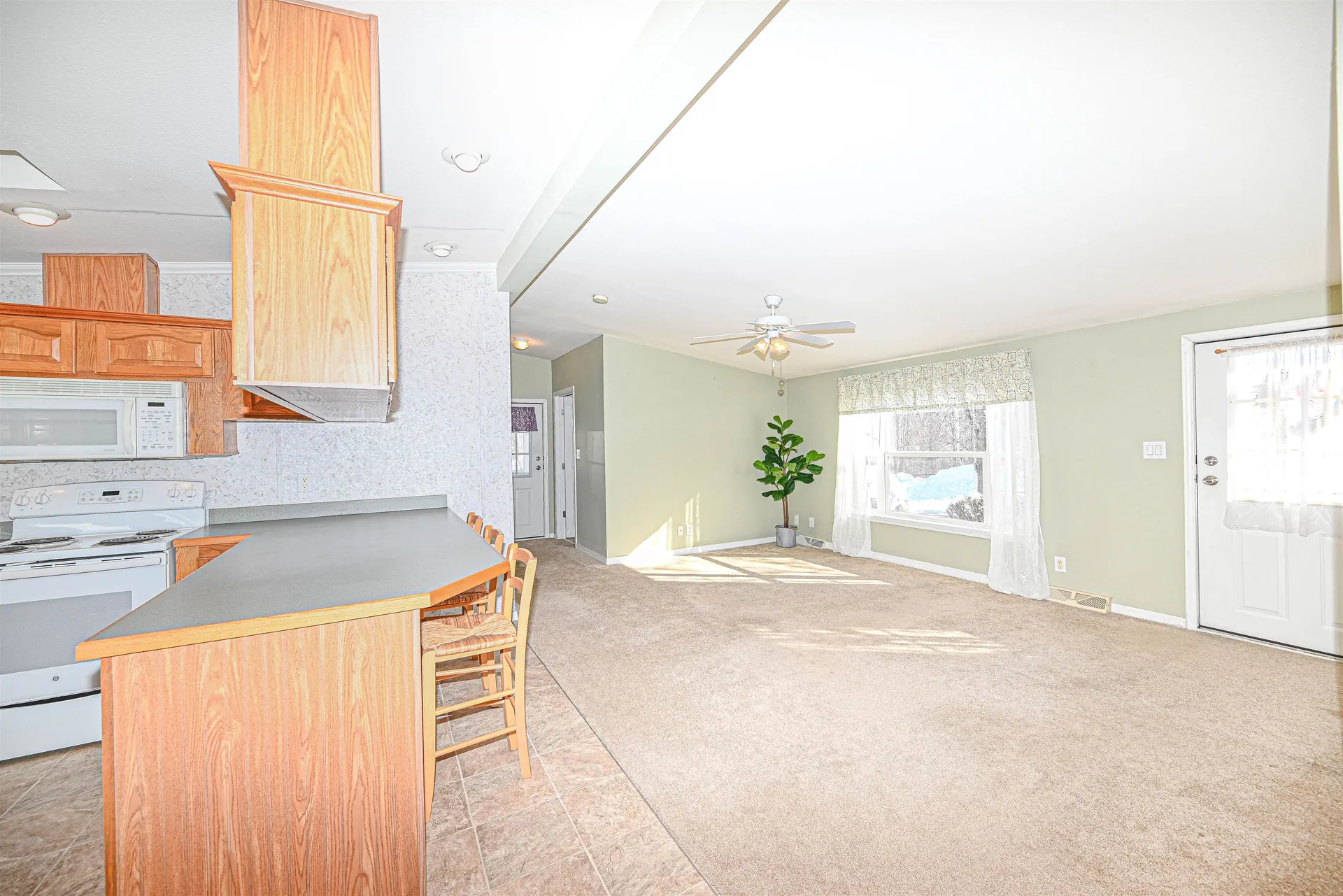 66 Sunset Way Manchester NH 03104