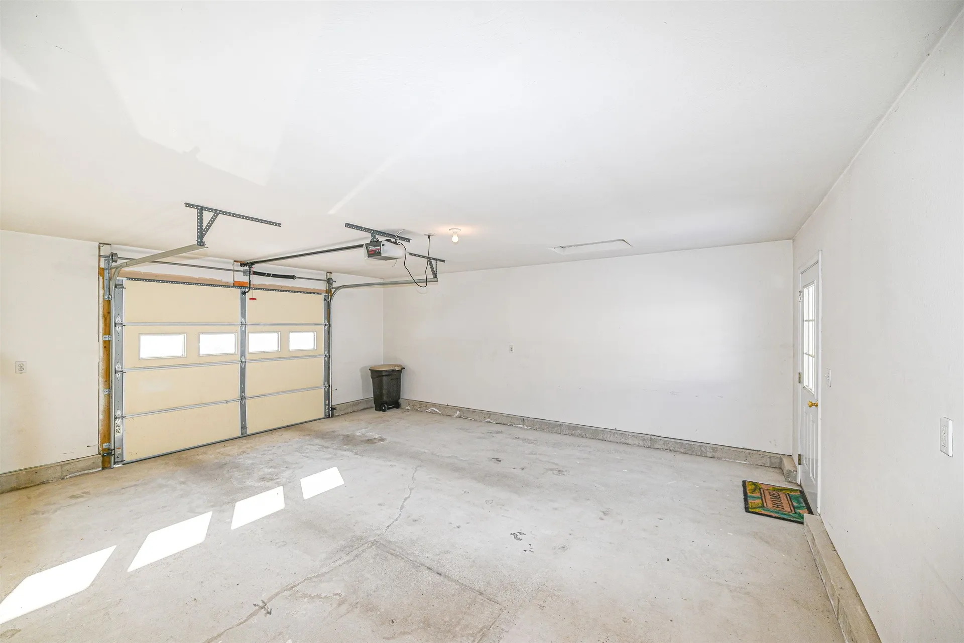 66 Sunset Way Manchester NH 03104