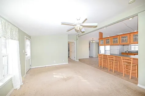 66 Sunset Way Manchester NH 03104