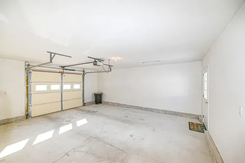 66 Sunset Way Manchester NH 03104