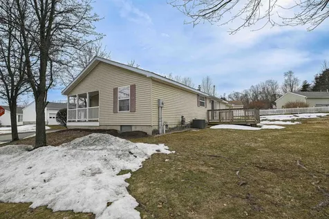 66 Sunset Way Manchester NH 03104