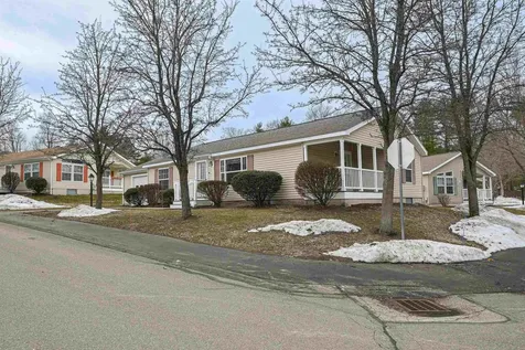 66 Sunset Way Manchester NH 03104