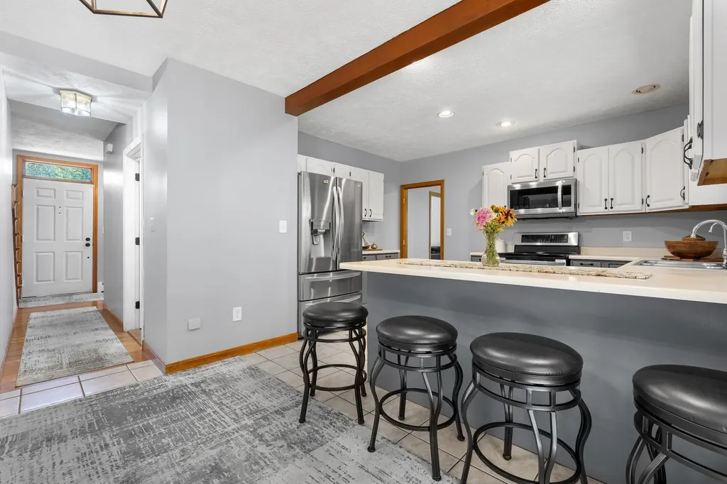 49 Oak Ridge Road Weare NH 03281