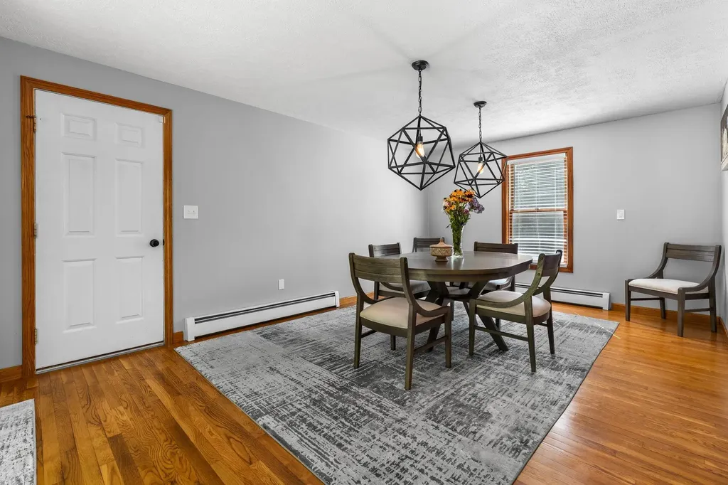 49 Oak Ridge Road Weare NH 03281