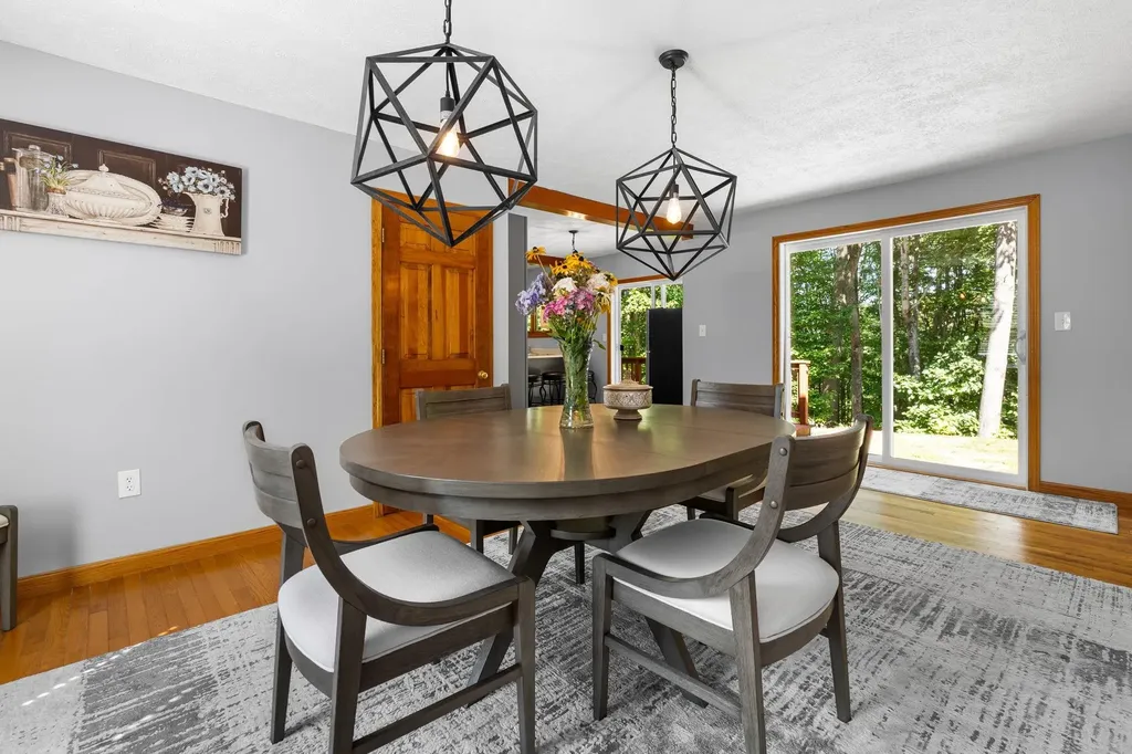 49 Oak Ridge Road Weare NH 03281