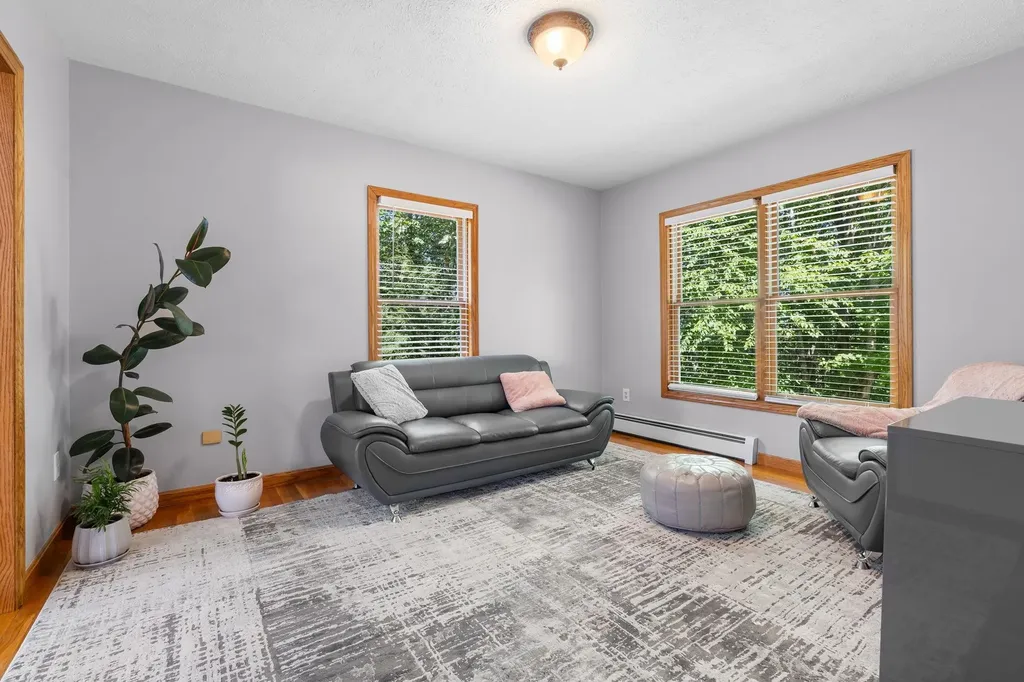 49 Oak Ridge Road Weare NH 03281