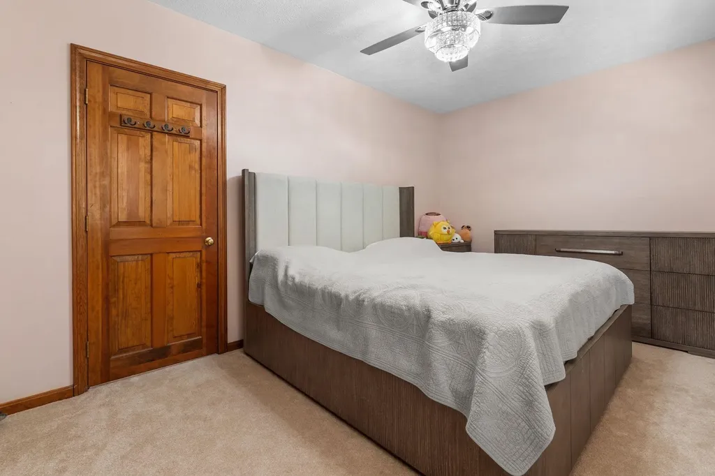 49 Oak Ridge Road Weare NH 03281