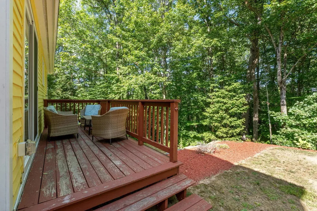 49 Oak Ridge Road Weare NH 03281