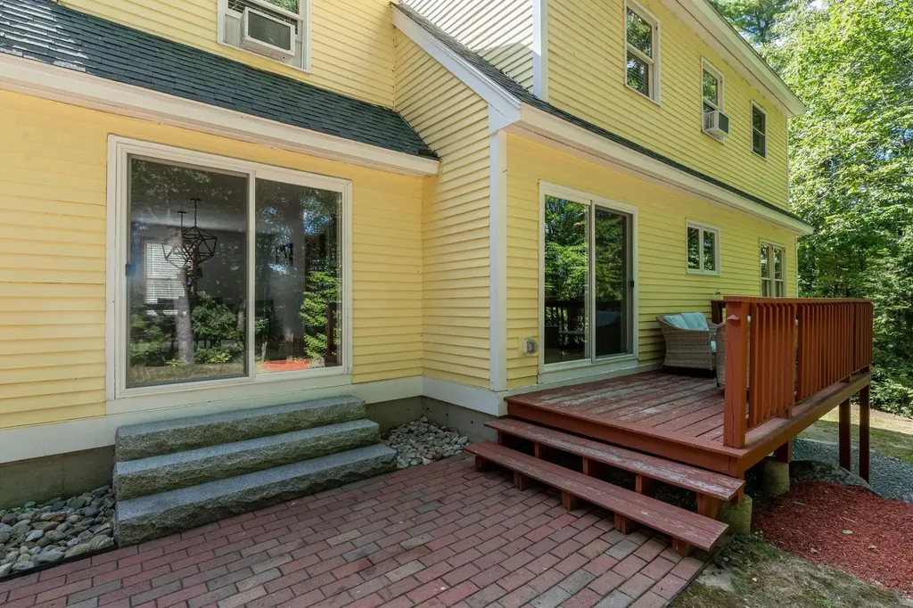 49 Oak Ridge Road Weare NH 03281