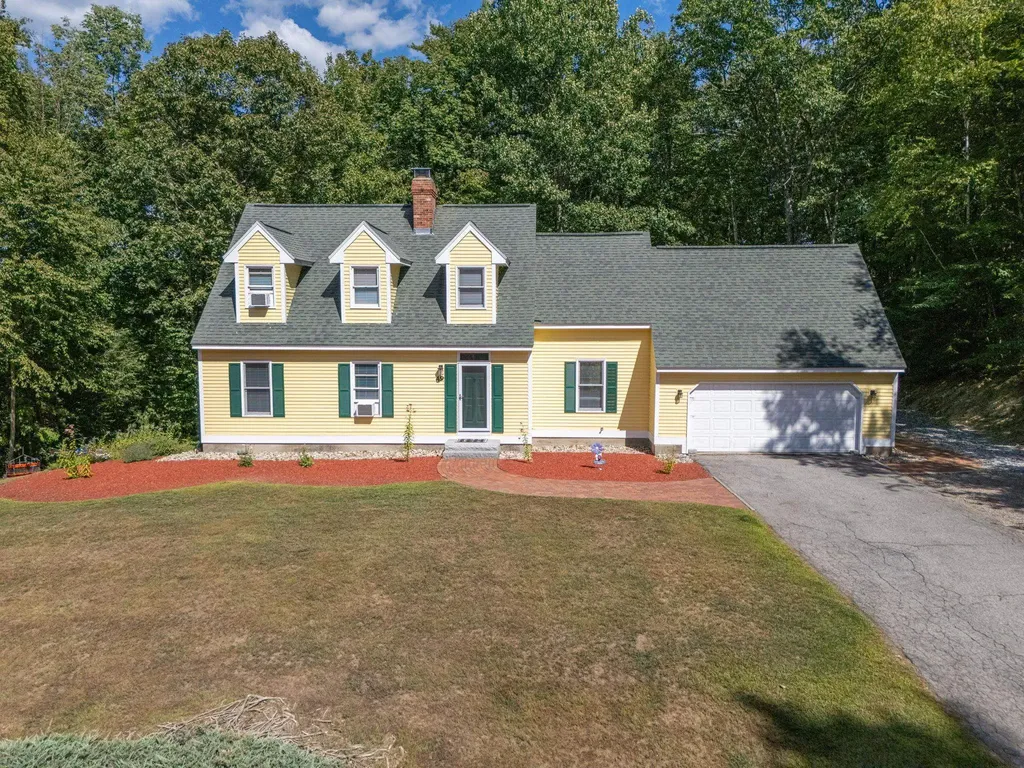 49 Oak Ridge Road Weare NH 03281