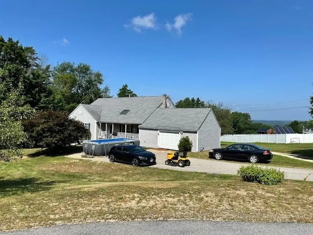 14 Deer Lane Epsom NH 03234