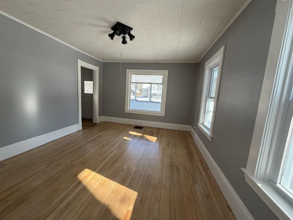 66 Chestnut Hill Road Rochester NH 03867