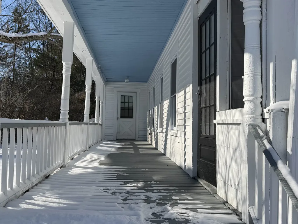 66 Chestnut Hill Road Rochester NH 03867