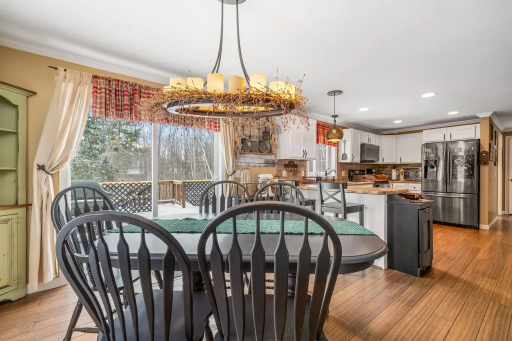 25 Revolutionary Lane Nottingham NH 03290