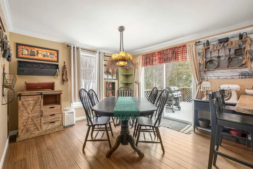 25 Revolutionary Lane Nottingham NH 03290