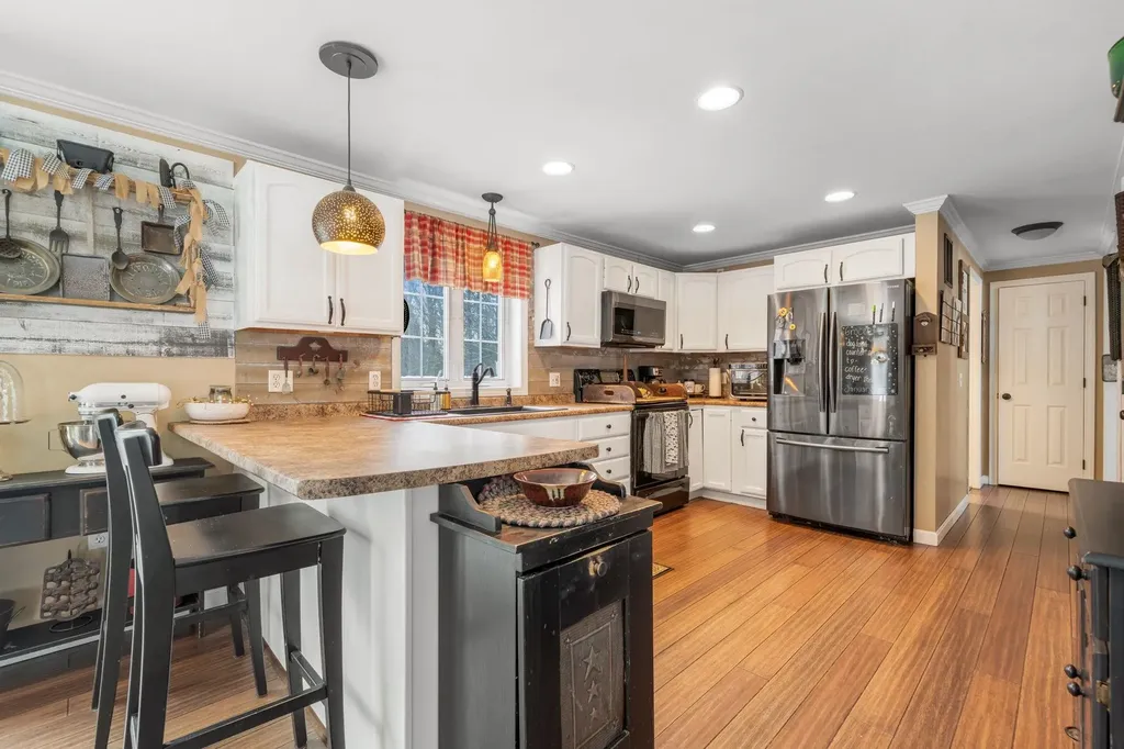 25 Revolutionary Lane Nottingham NH 03290