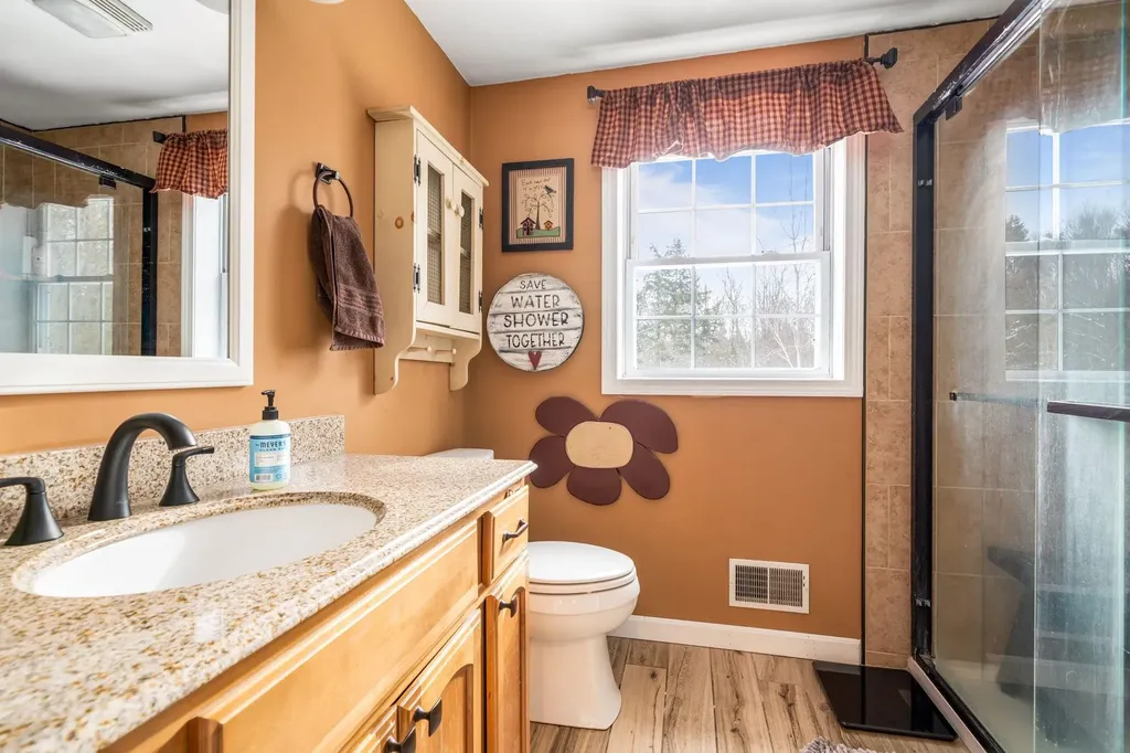 25 Revolutionary Lane Nottingham NH 03290