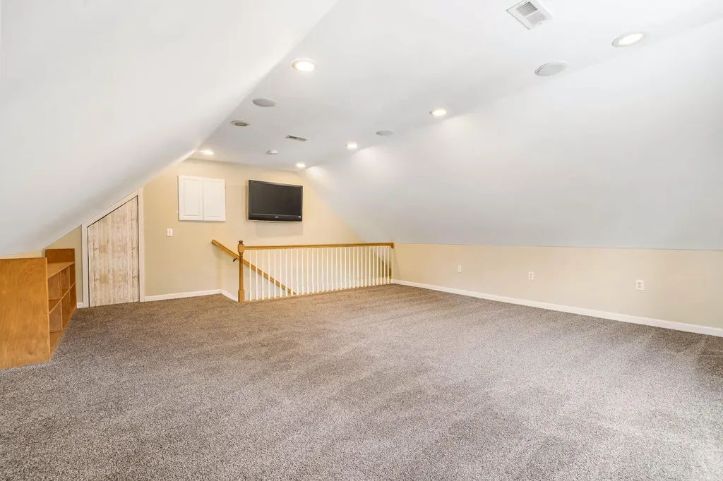 25 Revolutionary Lane Nottingham NH 03290