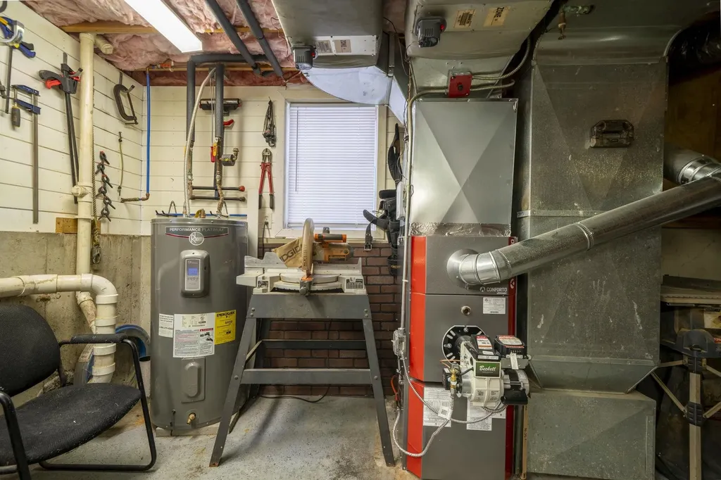 25 Revolutionary Lane Nottingham NH 03290