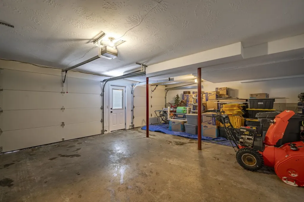 25 Revolutionary Lane Nottingham NH 03290