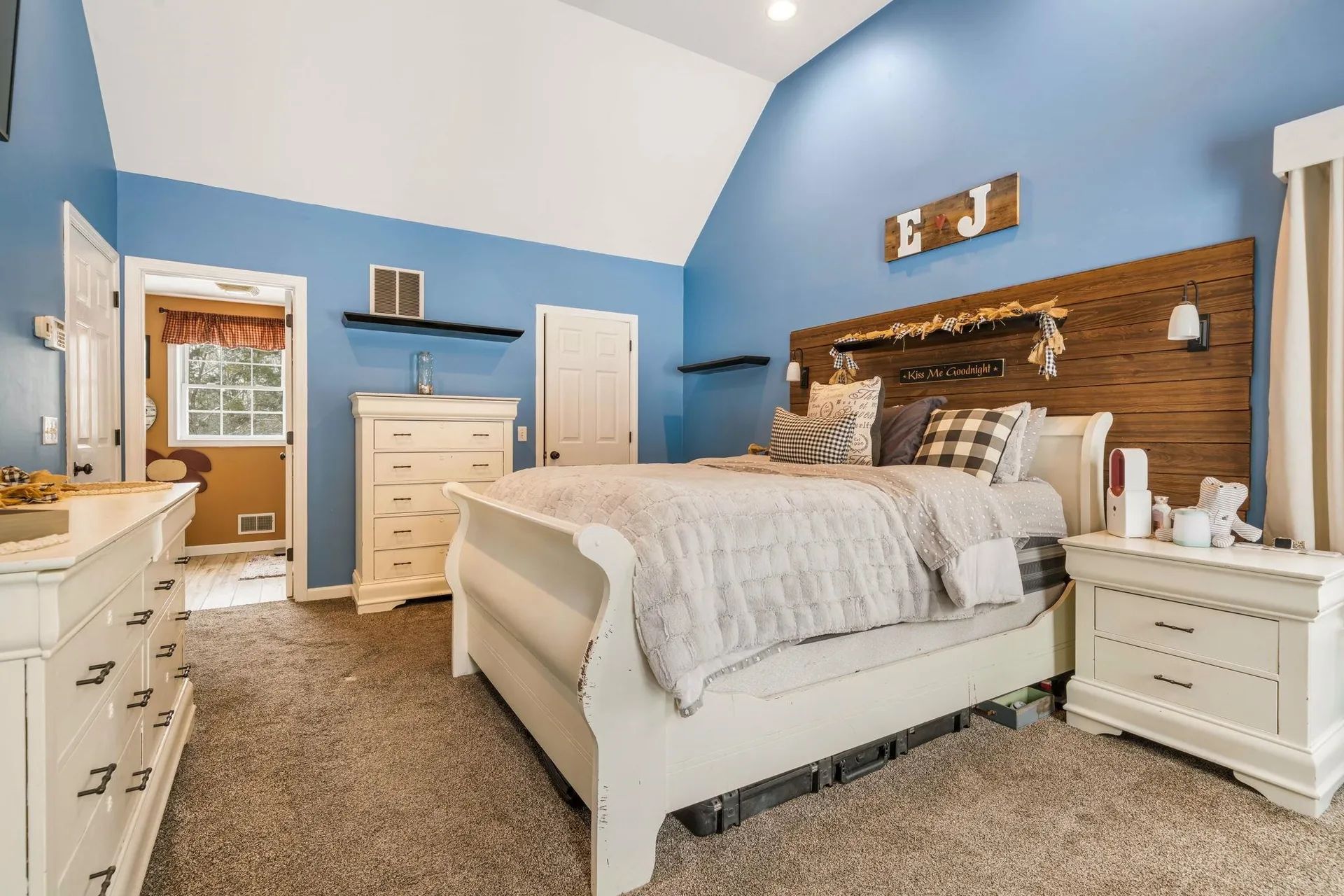 25 Revolutionary Lane Nottingham NH 03290