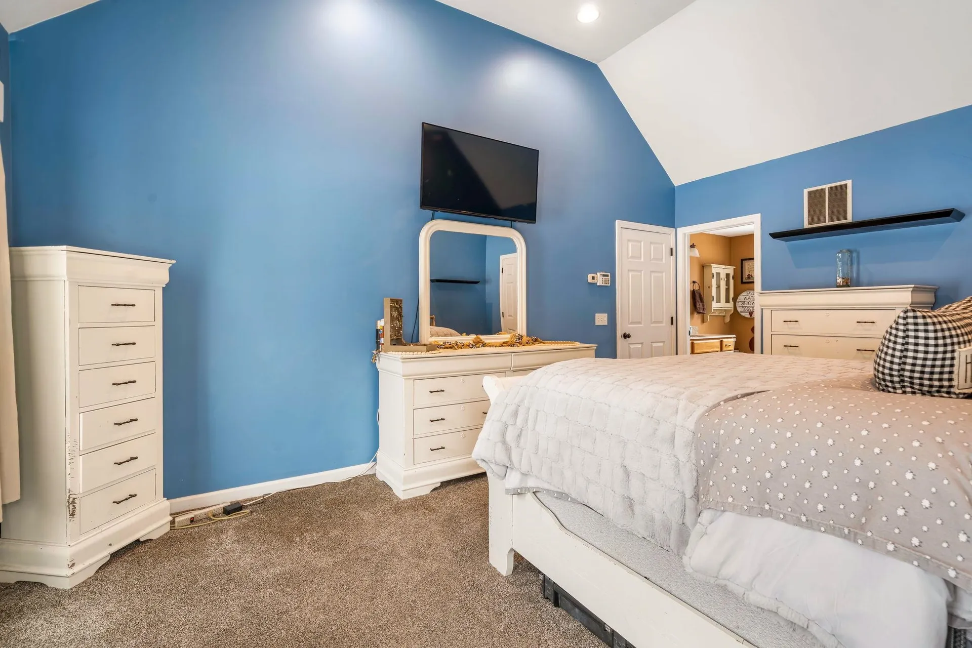 25 Revolutionary Lane Nottingham NH 03290