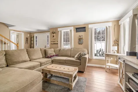 25 Revolutionary Lane Nottingham NH 03290