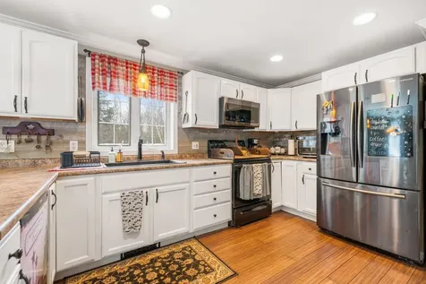 25 Revolutionary Lane Nottingham NH 03290