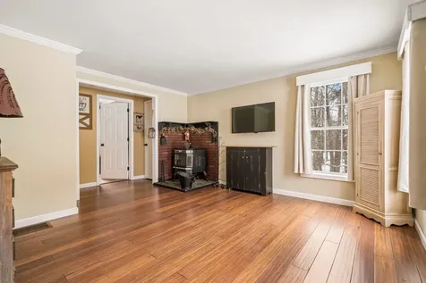 25 Revolutionary Lane Nottingham NH 03290