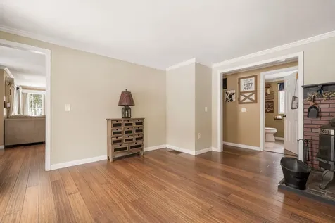 25 Revolutionary Lane Nottingham NH 03290