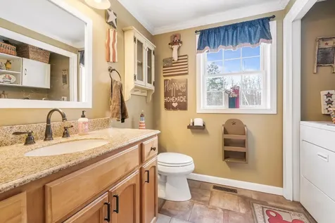 25 Revolutionary Lane Nottingham NH 03290