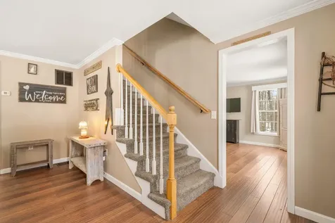 25 Revolutionary Lane Nottingham NH 03290