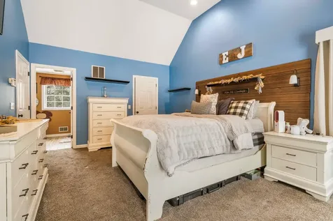 25 Revolutionary Lane Nottingham NH 03290