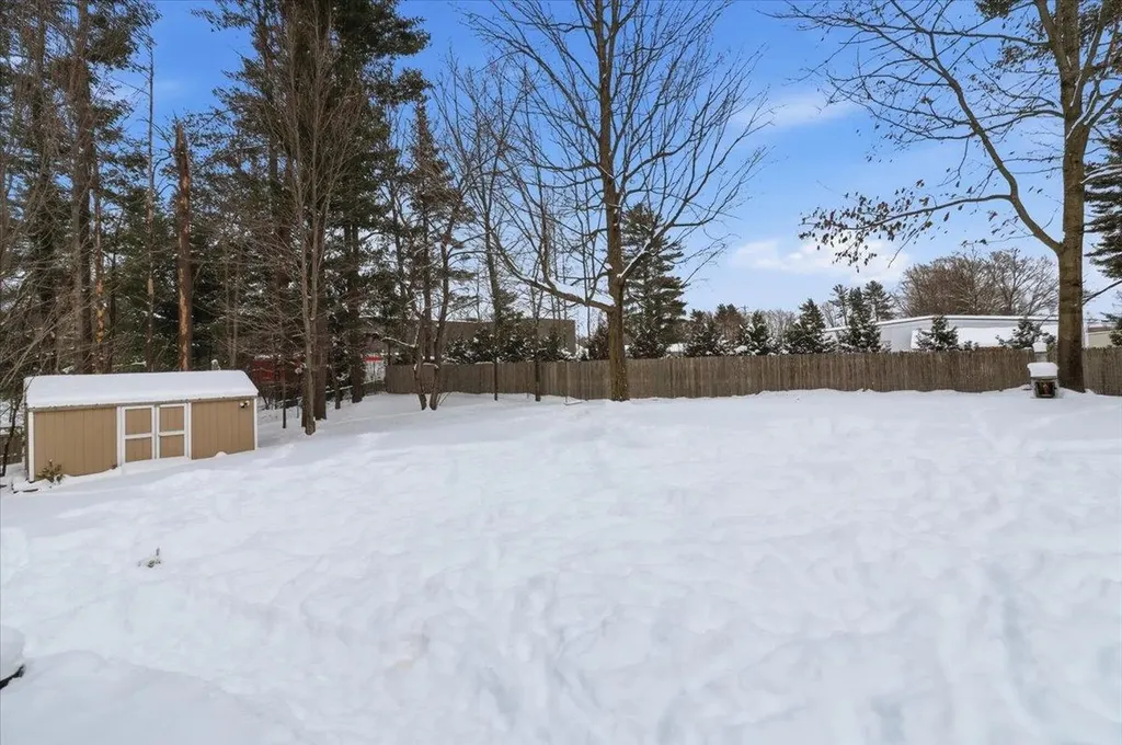 83 Kirby Lane Williston VT 05495