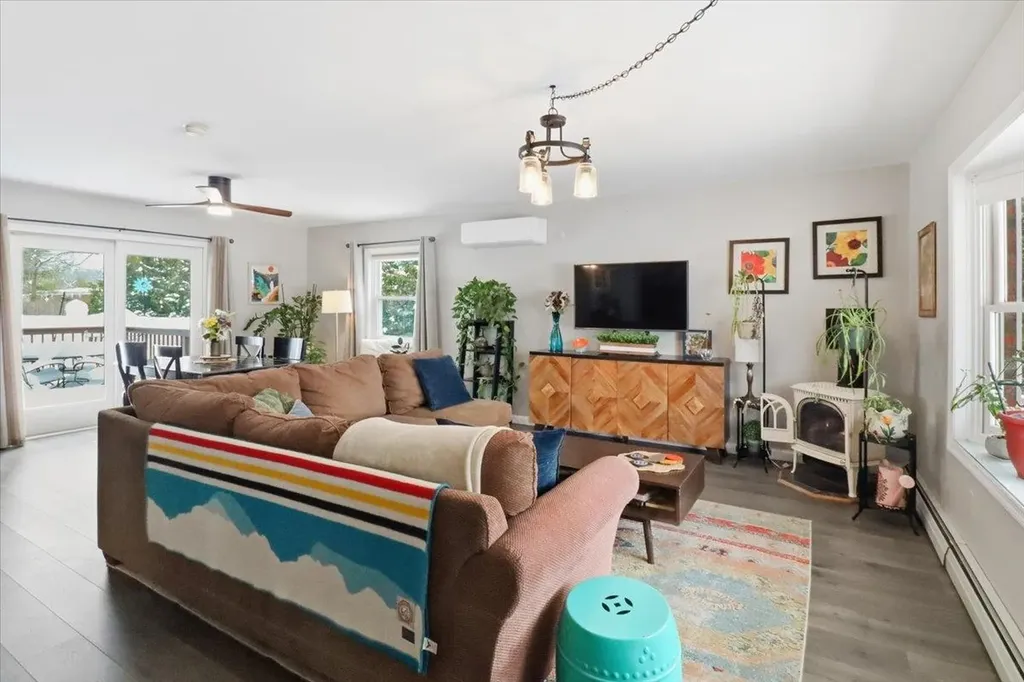 83 Kirby Lane Williston VT 05495