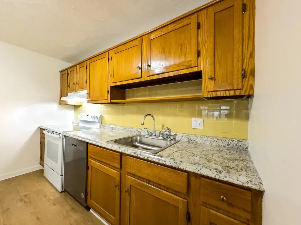 13 Silvestri Circle Derry NH 03038