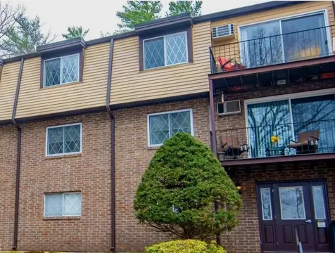 13 Silvestri Circle Derry NH 03038