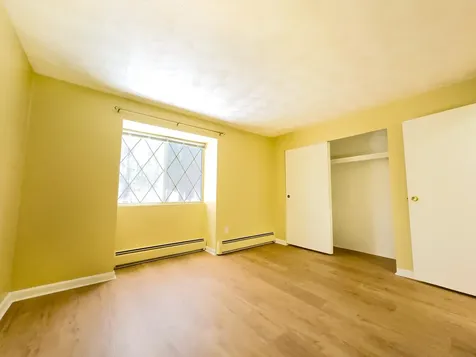 13 Silvestri Circle Derry NH 03038