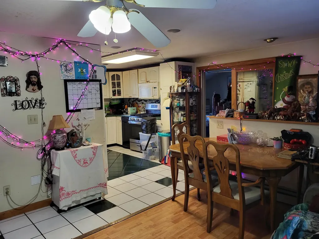 1583 River Road Weare NH 03281