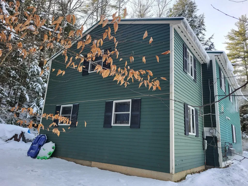 1583 River Road Weare NH 03281