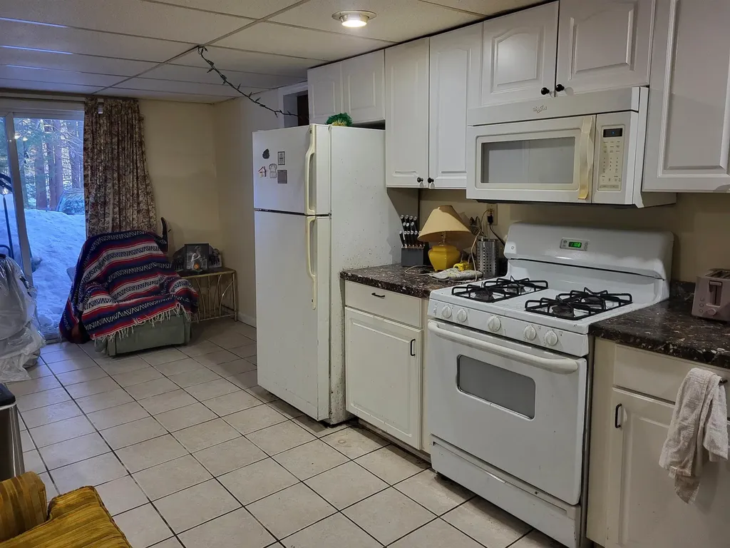 1583 River Road Weare NH 03281