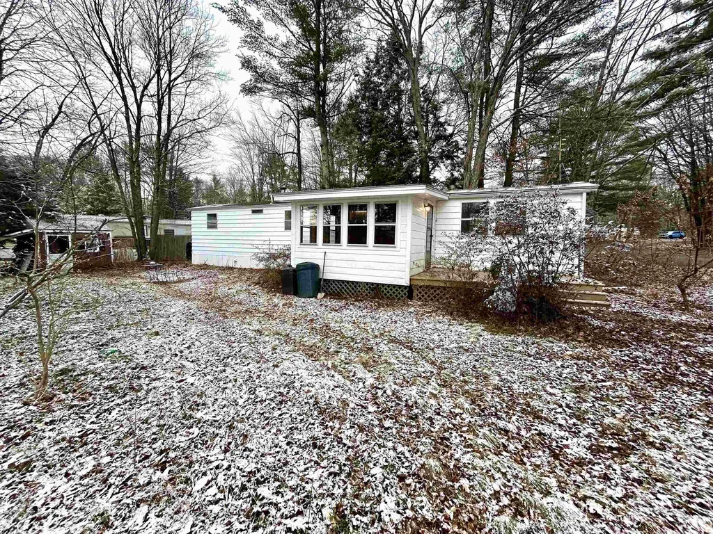 3 Hoover Circle Loudon NH 03301