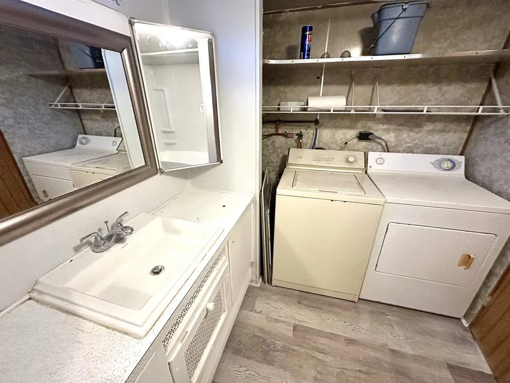 3 Hoover Circle Loudon NH 03301
