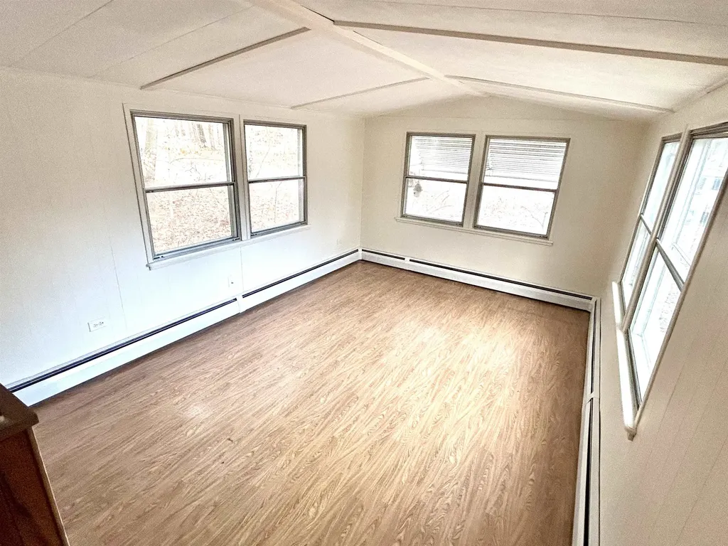 3 Hoover Circle Loudon NH 03301