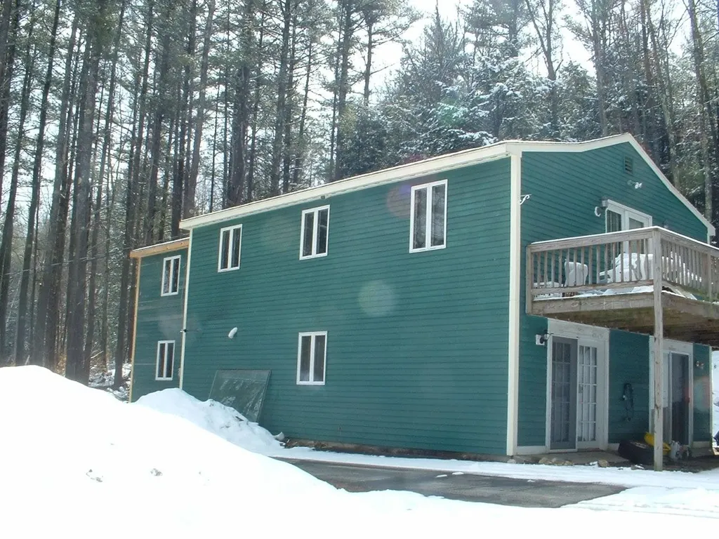1583 River Road Weare NH 03281
