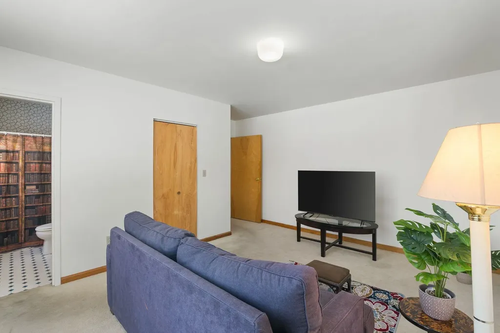 87 Orchard Street Brattleboro VT 05301