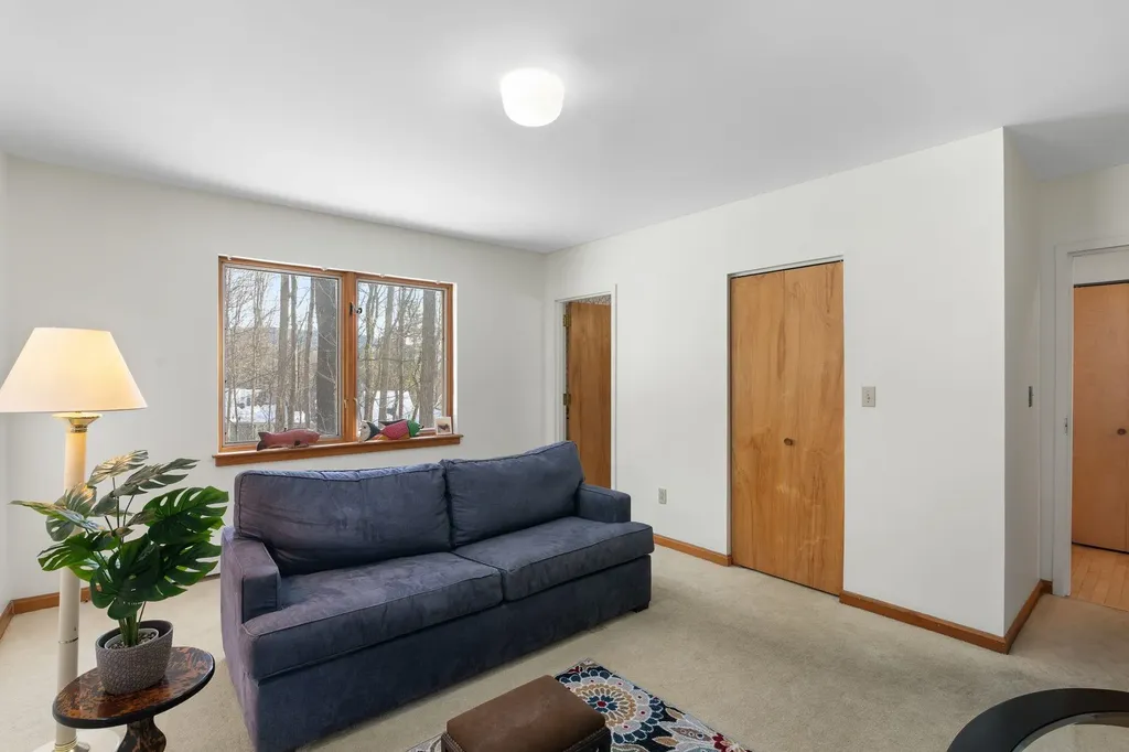 87 Orchard Street Brattleboro VT 05301
