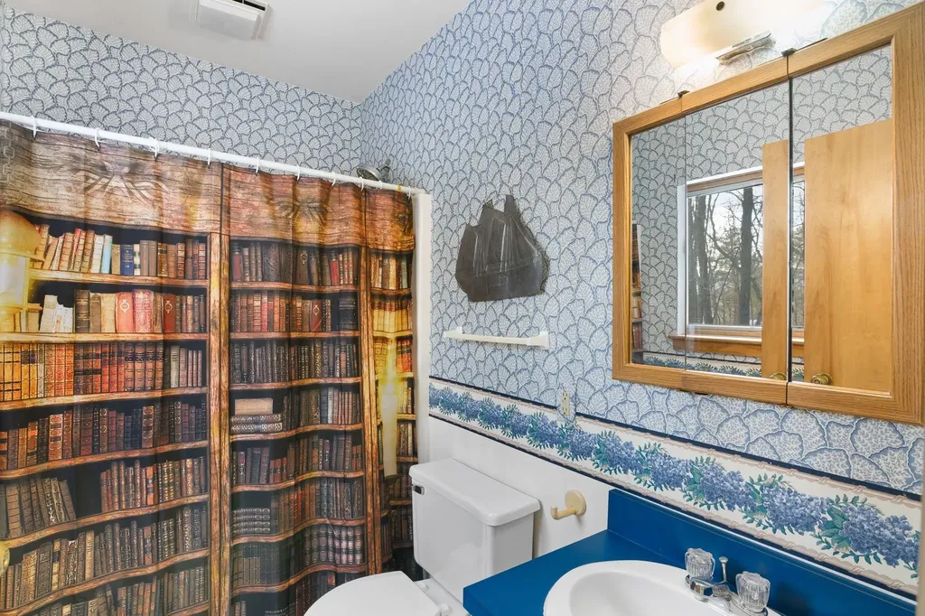 87 Orchard Street Brattleboro VT 05301